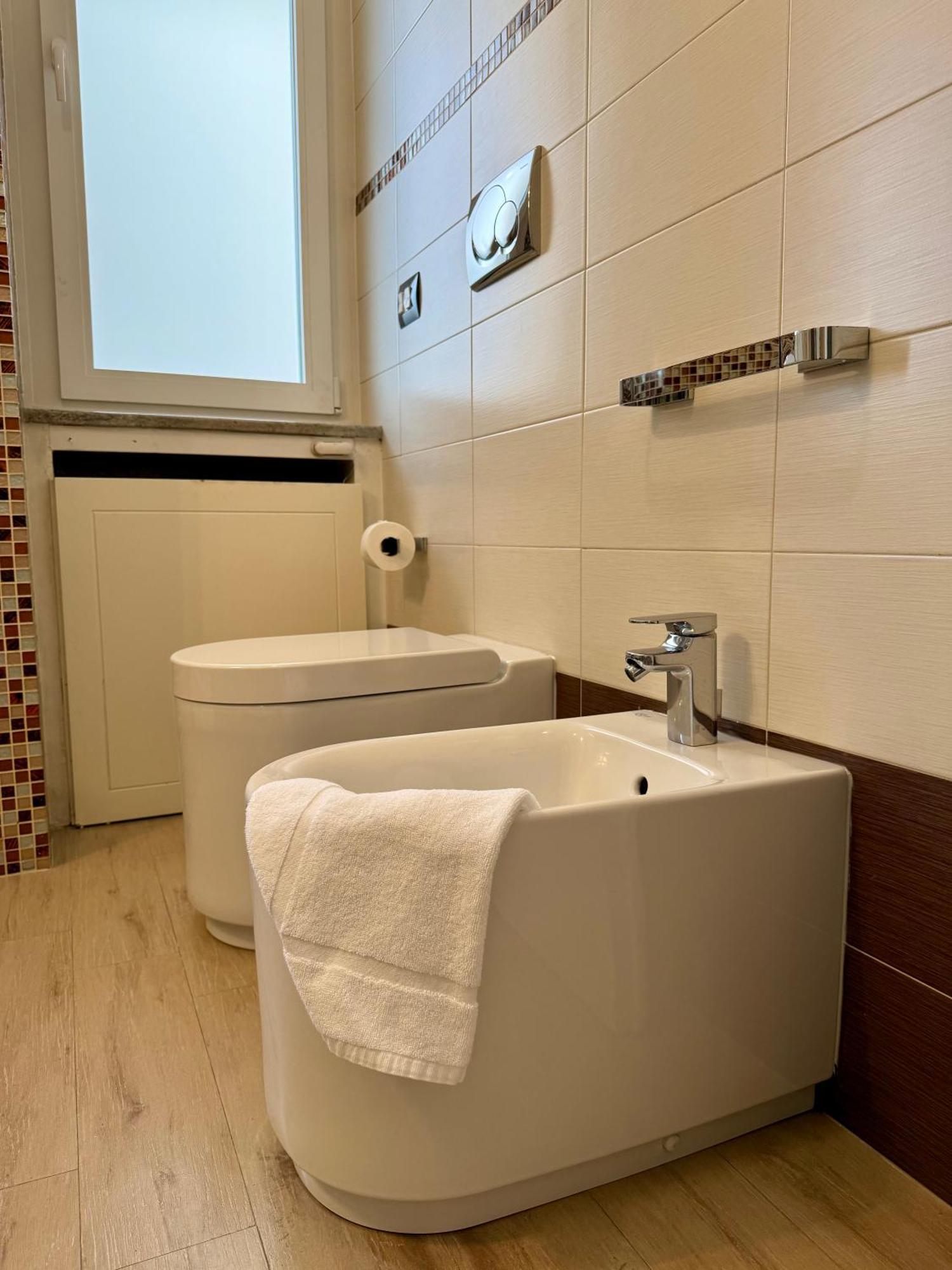 Lr Deluxe - Savoia 3 - Repubblica Apartment *